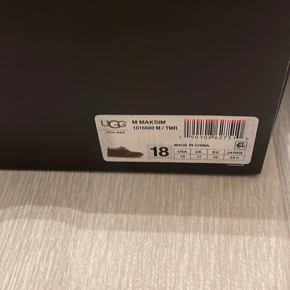 UGG Boot - Picture 10 of 10